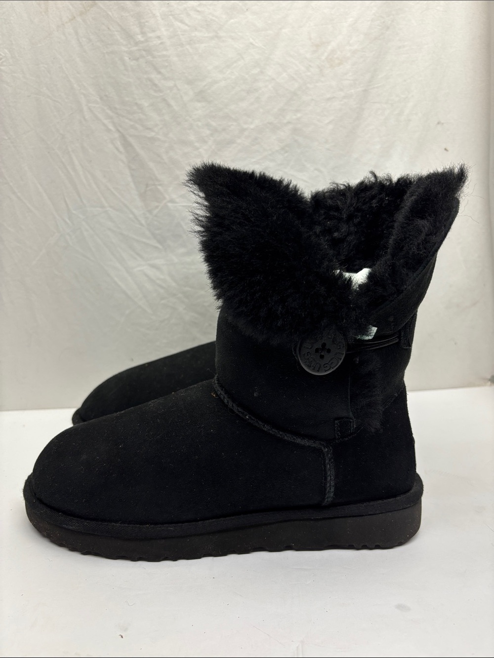 UGG Bailey Button Boots, SZ 10